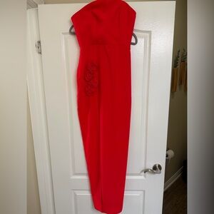 Amanda Uprichard Wolfe Gown in Crimson size M
